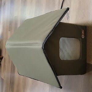 K&H Outdoor Heated Kitty House, Insulated Shelter with Heated Pad for Winter
